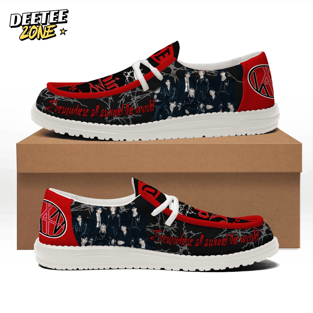 Stray Kids Dominate World Tour 2025 Limited Hey Dude Shoes Stray Kids Dominate World Tour 2025 Limited Hey Dude Shoes