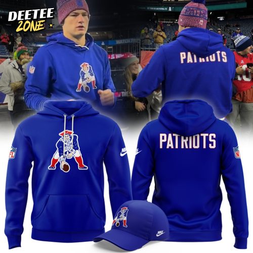 New England Patriots Nike Throwback Historic Royal Pullover Hoodie